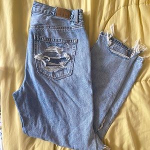 American Eagle mom jeans size: 6 regular